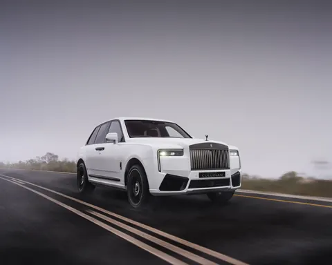 Rolls-Royce — automotive photograph by Willie Botes